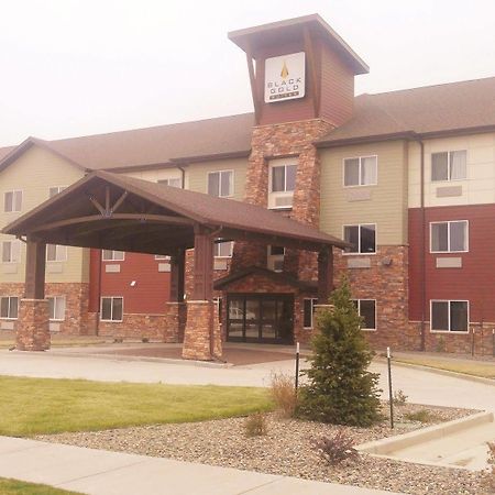 Inn At Hunters Run Watford City Экстерьер фото