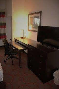 Inn At Hunters Run Watford City Экстерьер фото